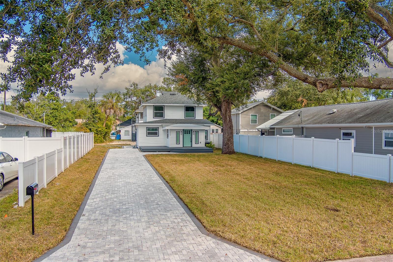 Image 7 of 86 For 1829 27th Avenue N