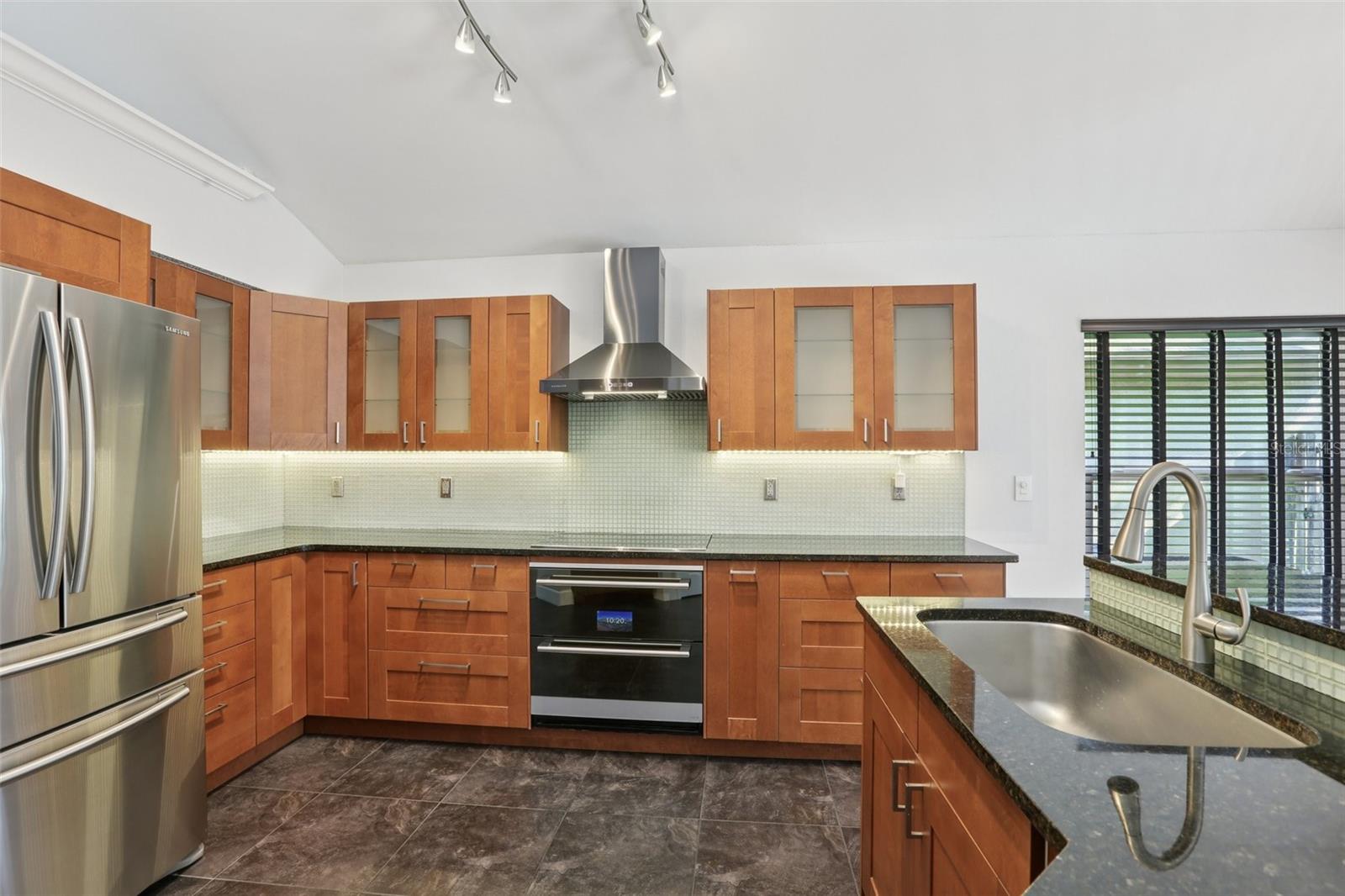 Image 10 of 36 For 10211 Oasis Palm Drive