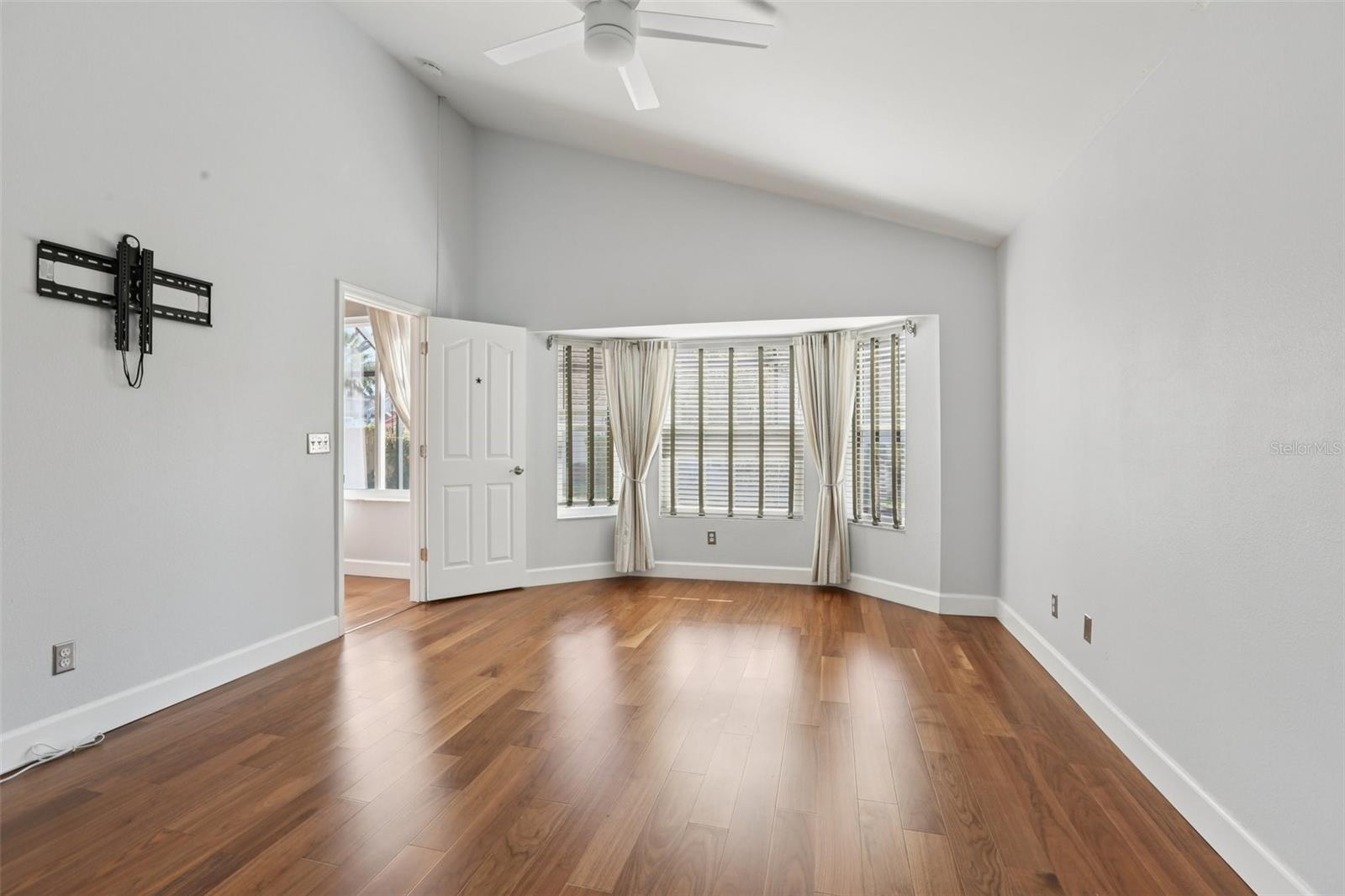 Image 16 of 36 For 10211 Oasis Palm Drive