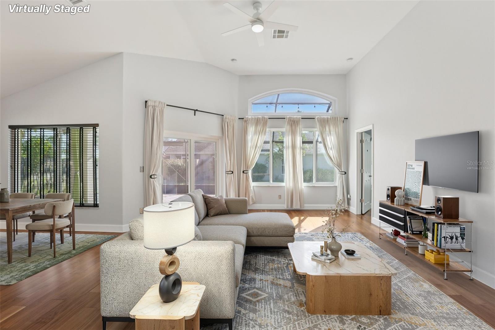 Image 6 of 36 For 10211 Oasis Palm Drive