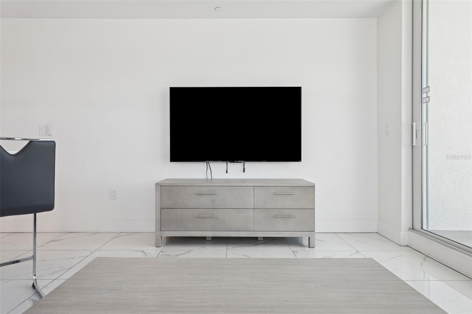 Listing photo id 11 for 11500 Gulf Boulevard 313