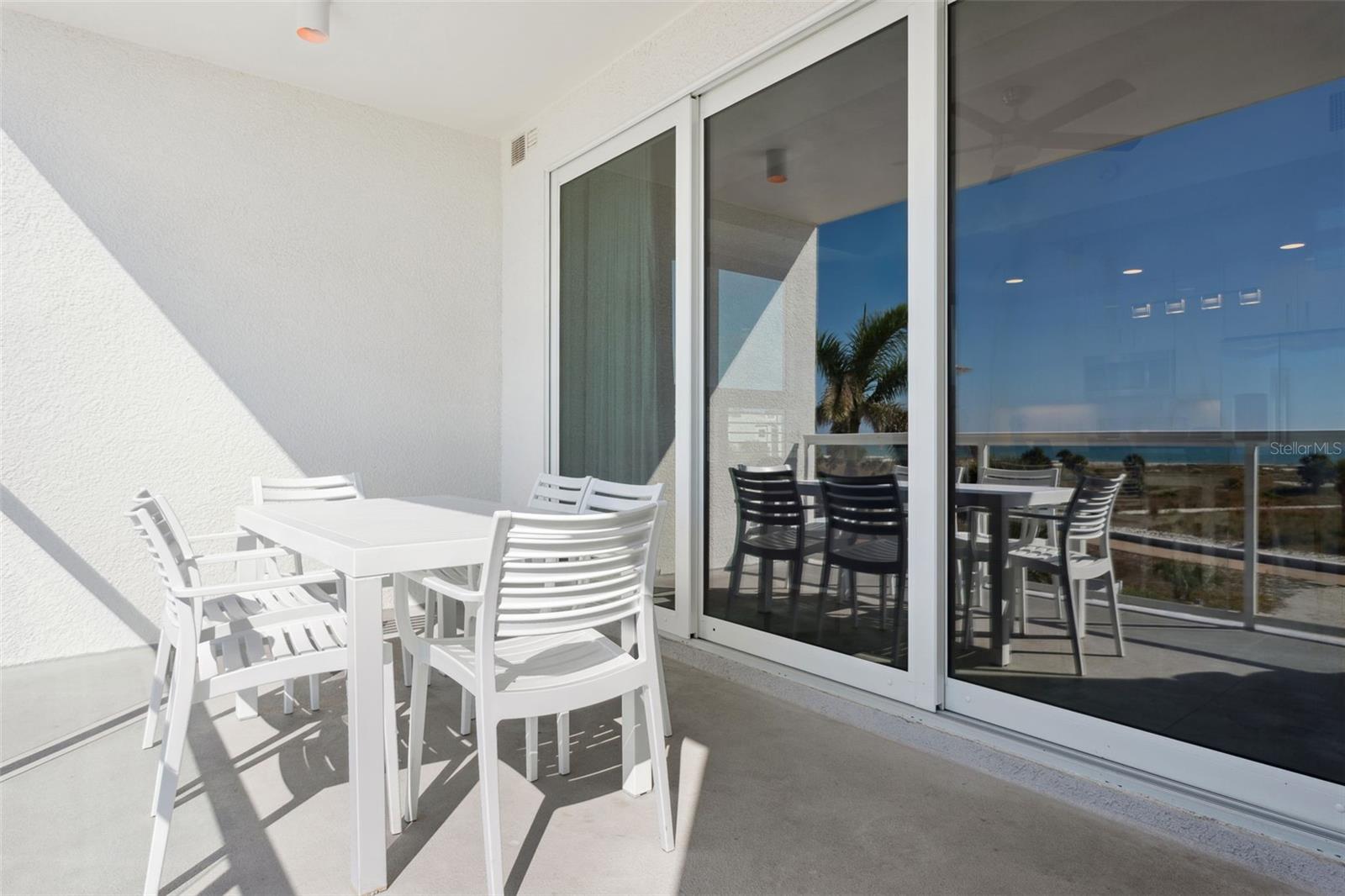 Listing photo id 12 for 11500 Gulf Boulevard 313