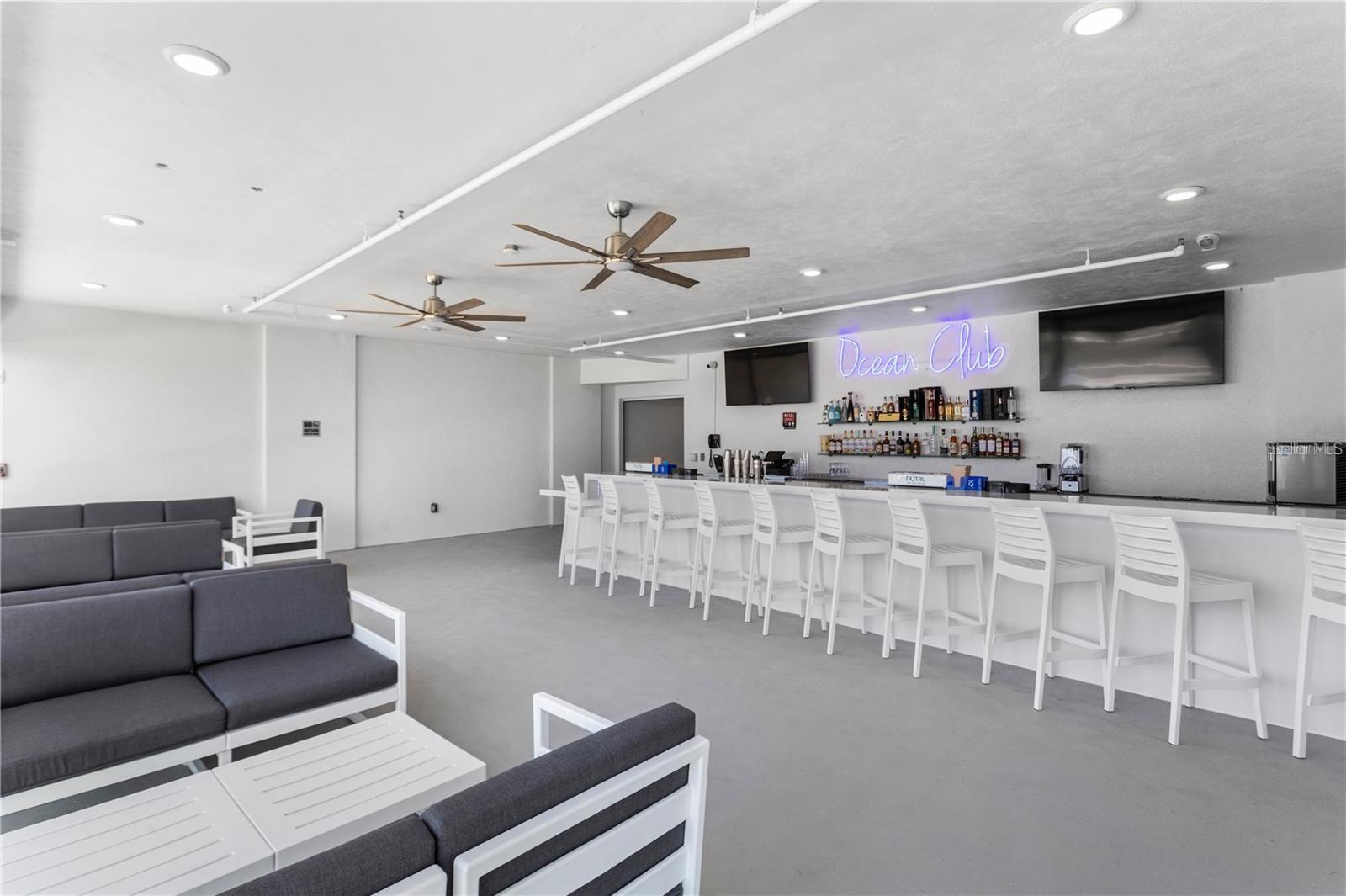 Listing photo id 27 for 11500 Gulf Boulevard 313