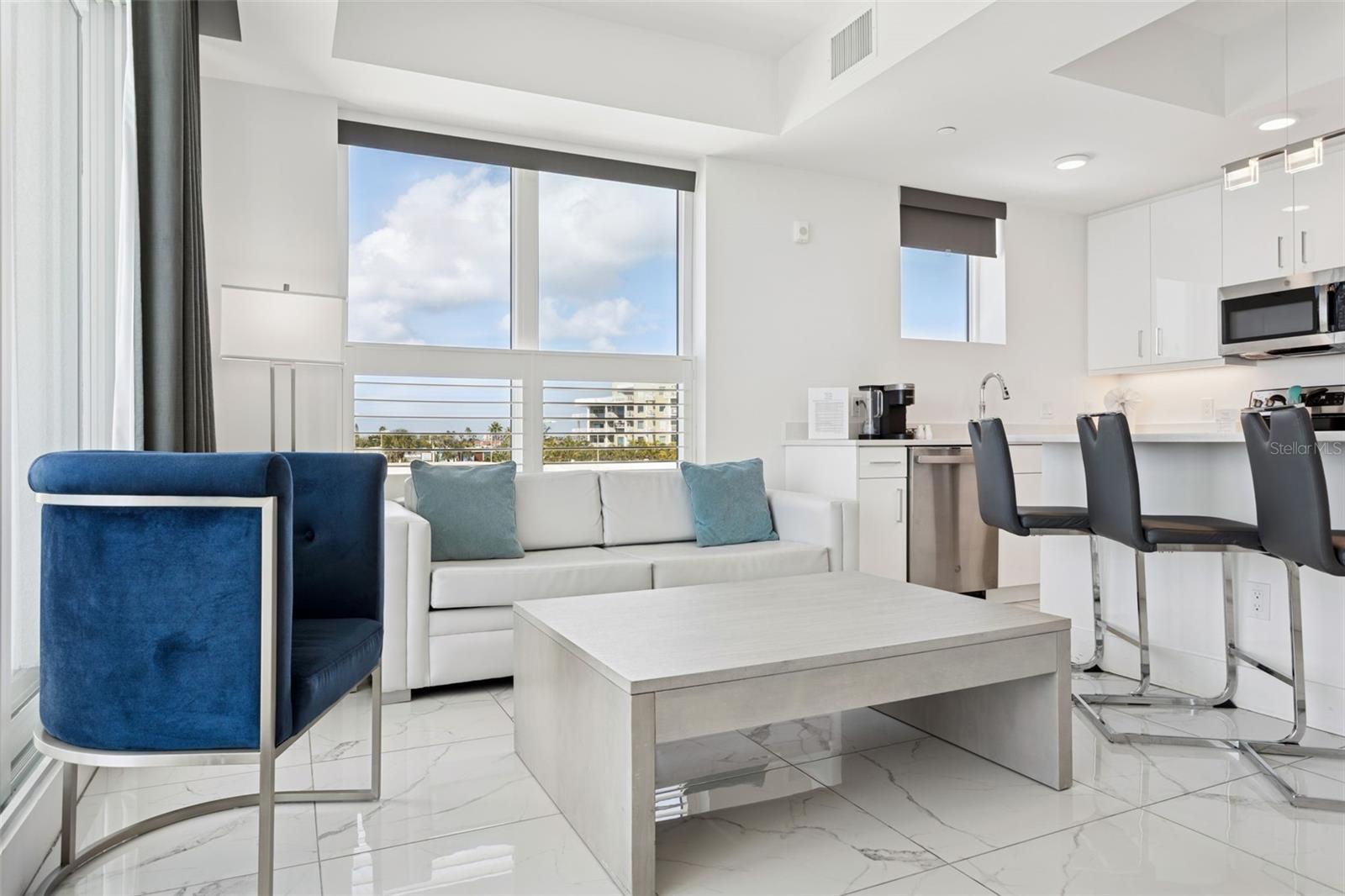 Listing photo id 7 for 11500 Gulf Boulevard 313