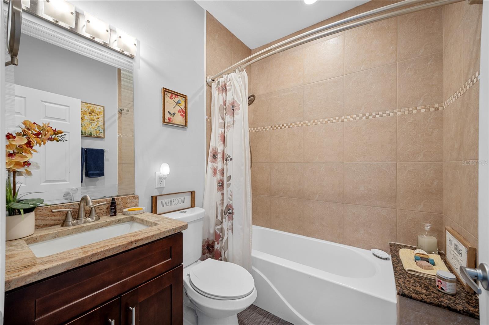 Image 21 of 30 For 3110 15th Street N