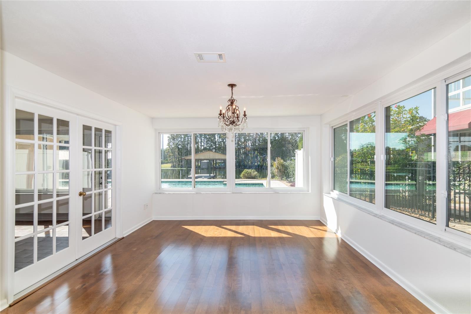 Image 11 of 16 For 2995 Lake Saxon Drive