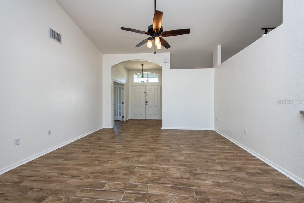 Image 4 of 36 For 5658 Fischer Drive