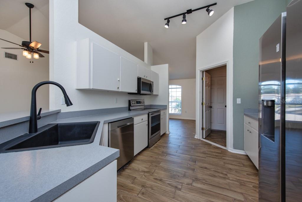 Image 6 of 36 For 5658 Fischer Drive