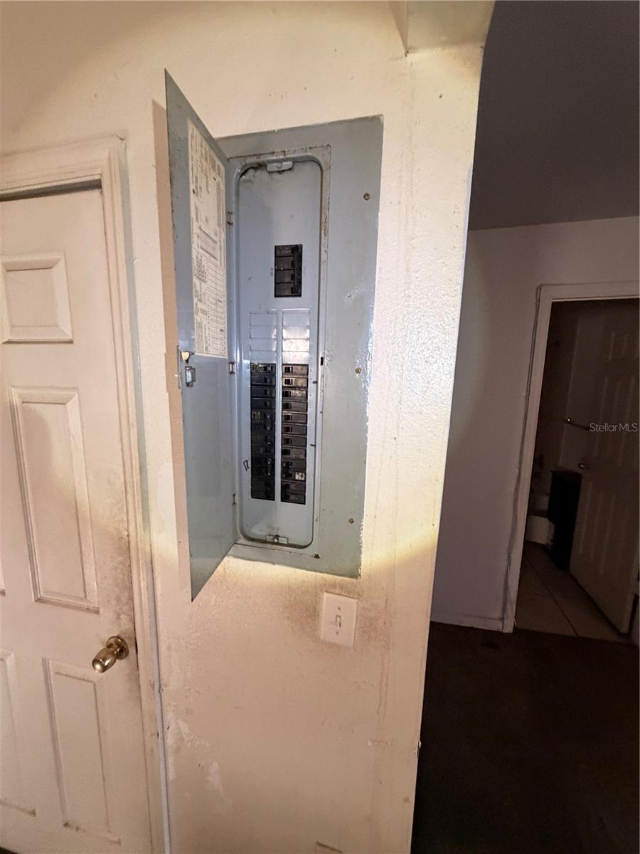 Image 4 of 6 For 1724 Mulberry Drive