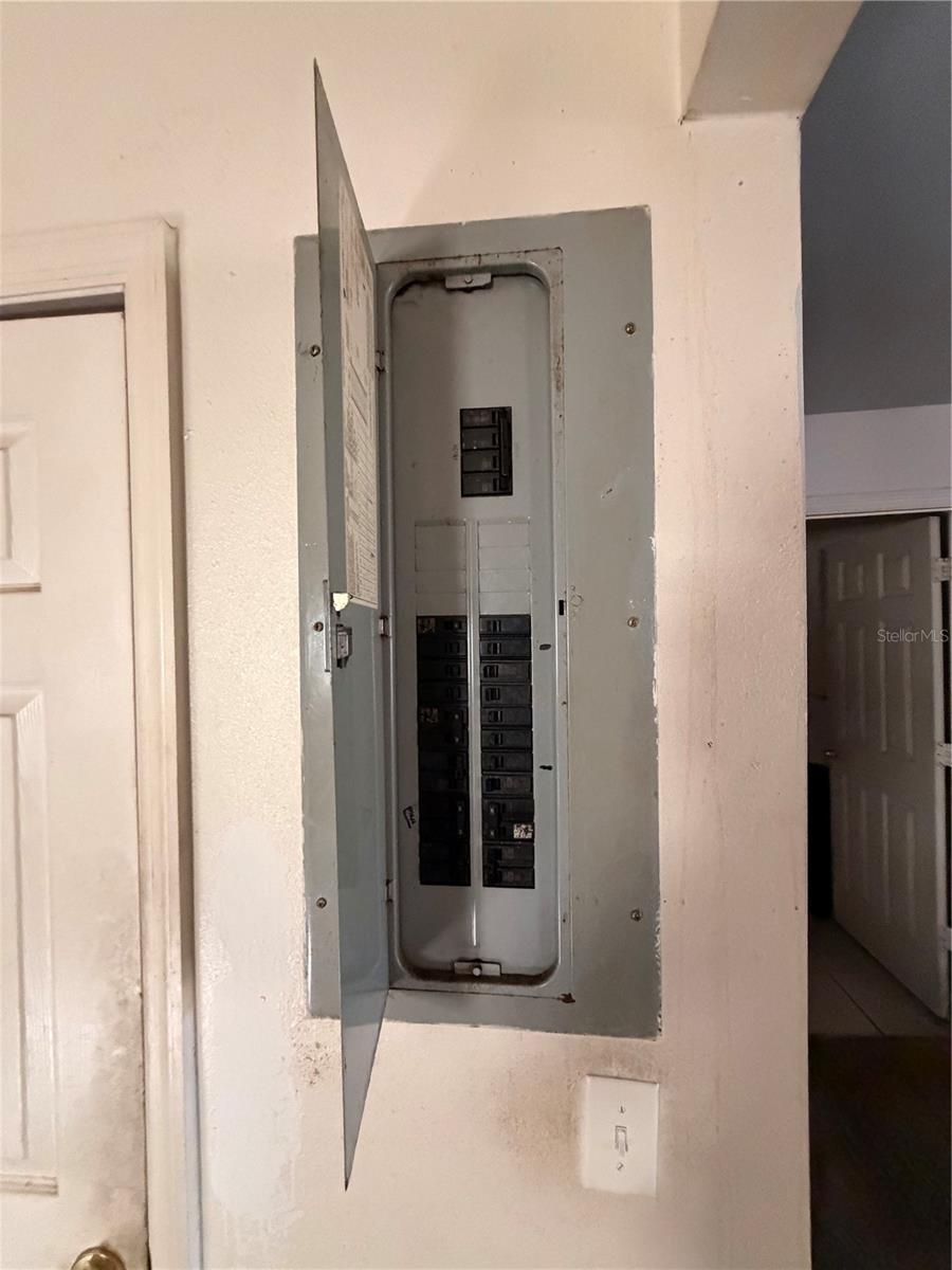 Image 7 of 24 For 1724 Mulberry Drive