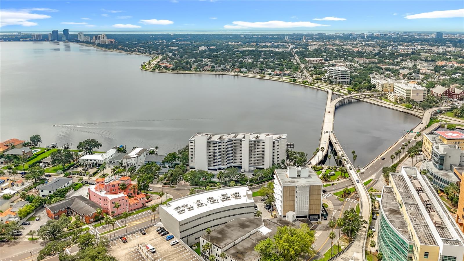 Image 12 of 90 For 2 Adalia Avenue 802