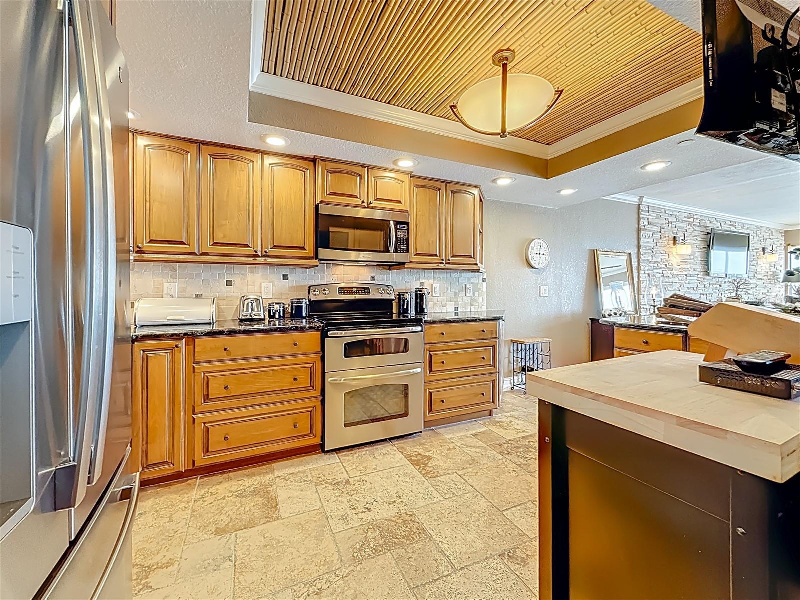 Image 14 of 90 For 2 Adalia Avenue 802