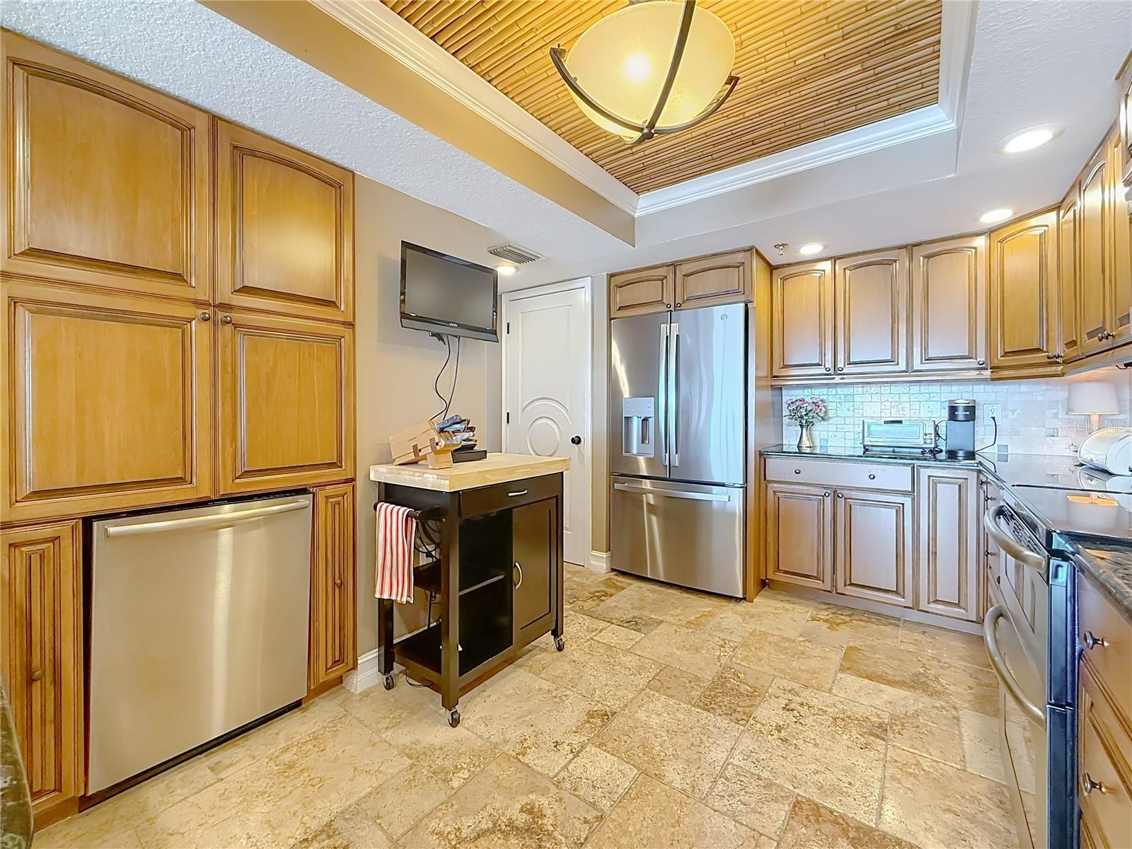 Image 22 of 90 For 2 Adalia Avenue 802