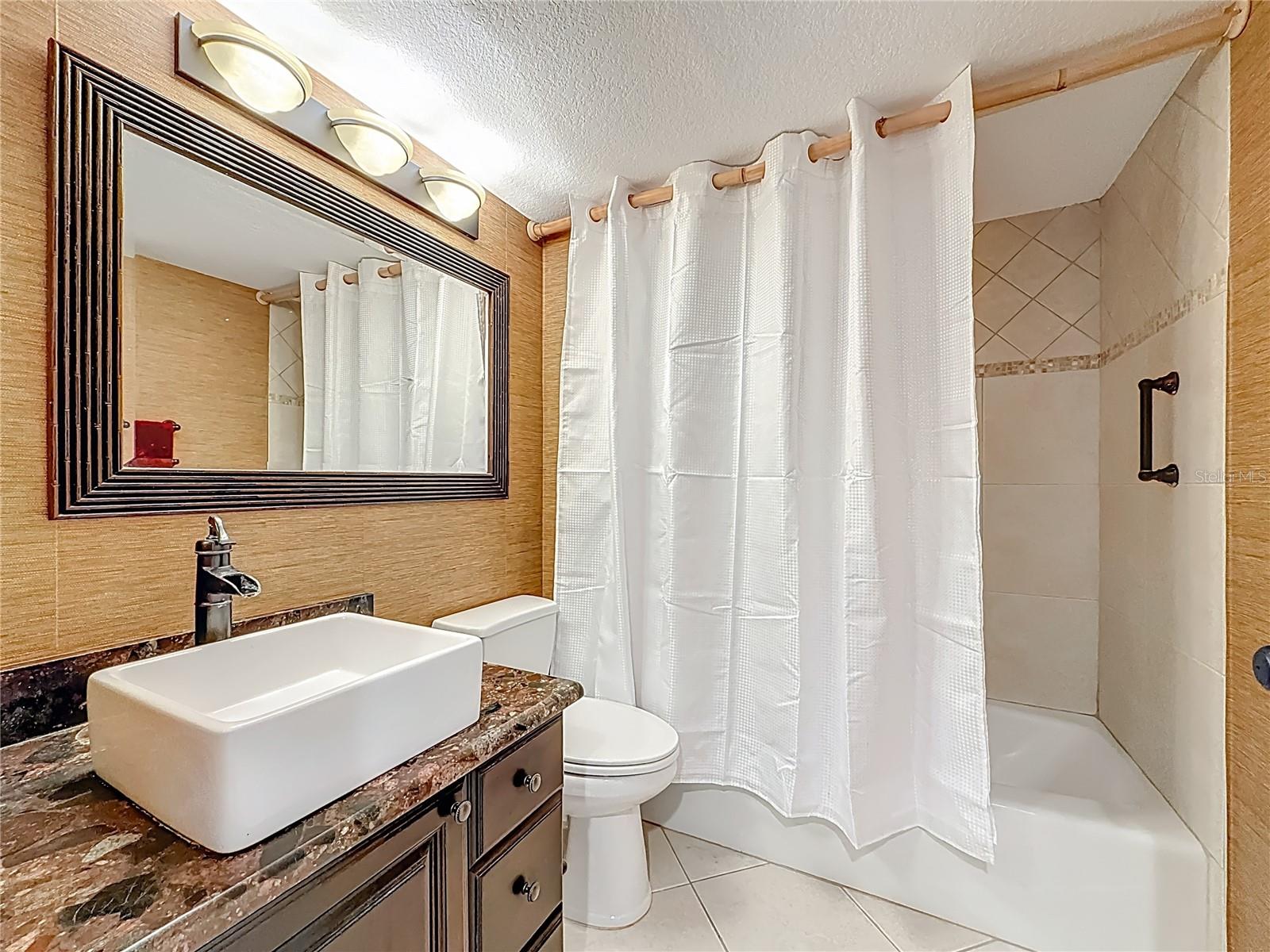 Image 40 of 90 For 2 Adalia Avenue 802