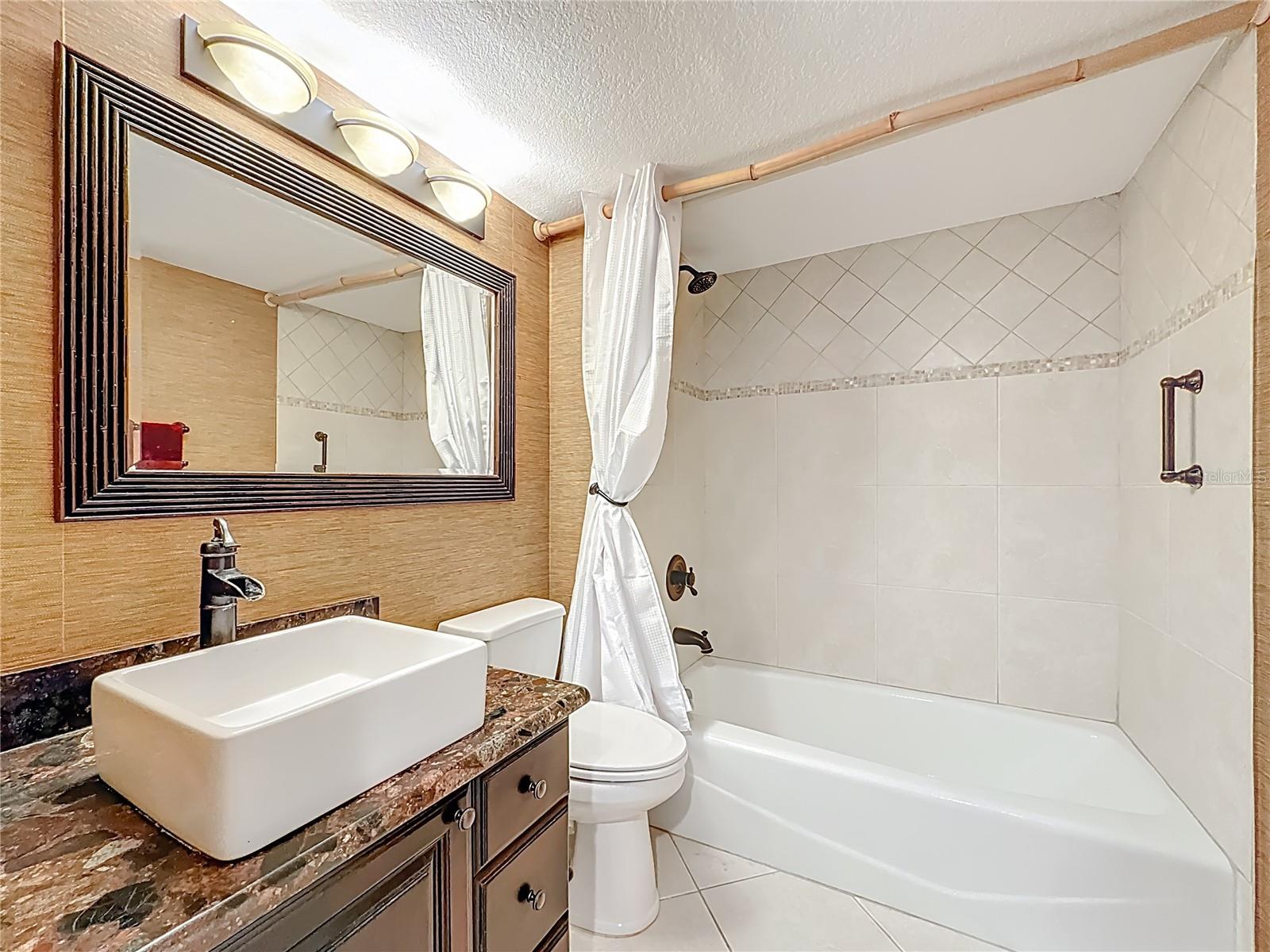 Image 41 of 90 For 2 Adalia Avenue 802