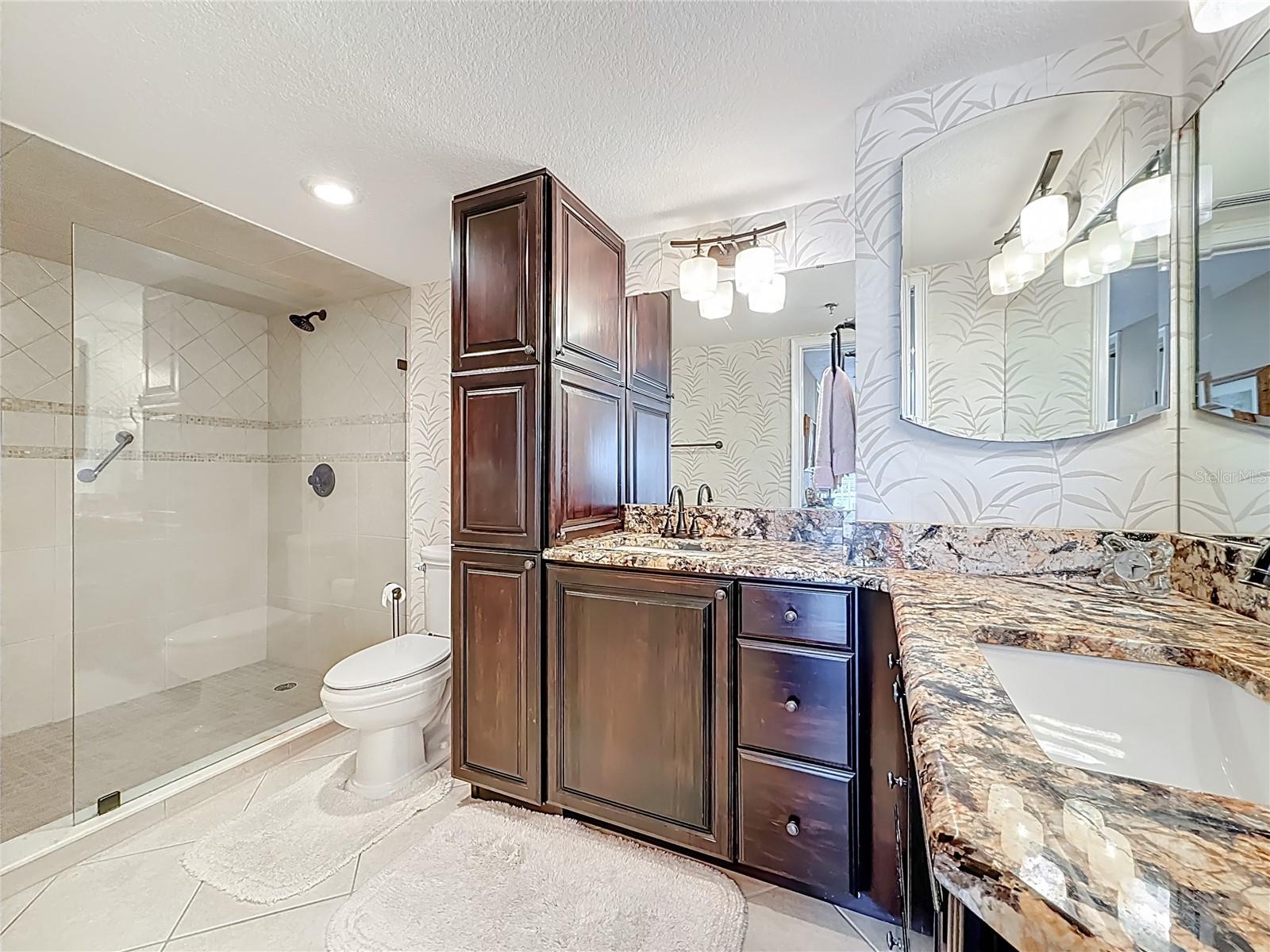 Image 47 of 90 For 2 Adalia Avenue 802