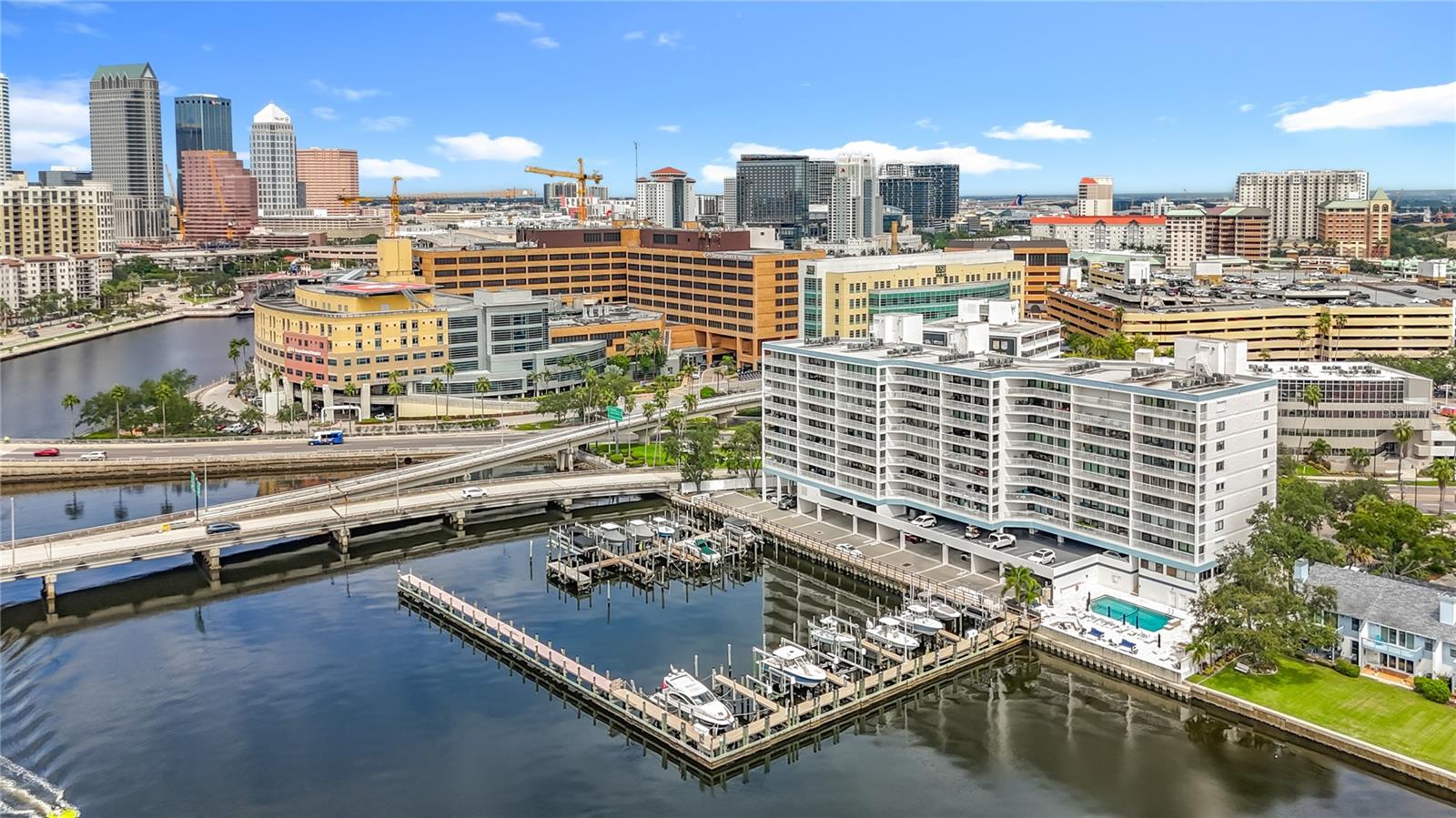 Image 73 of 90 For 2 Adalia Avenue 802