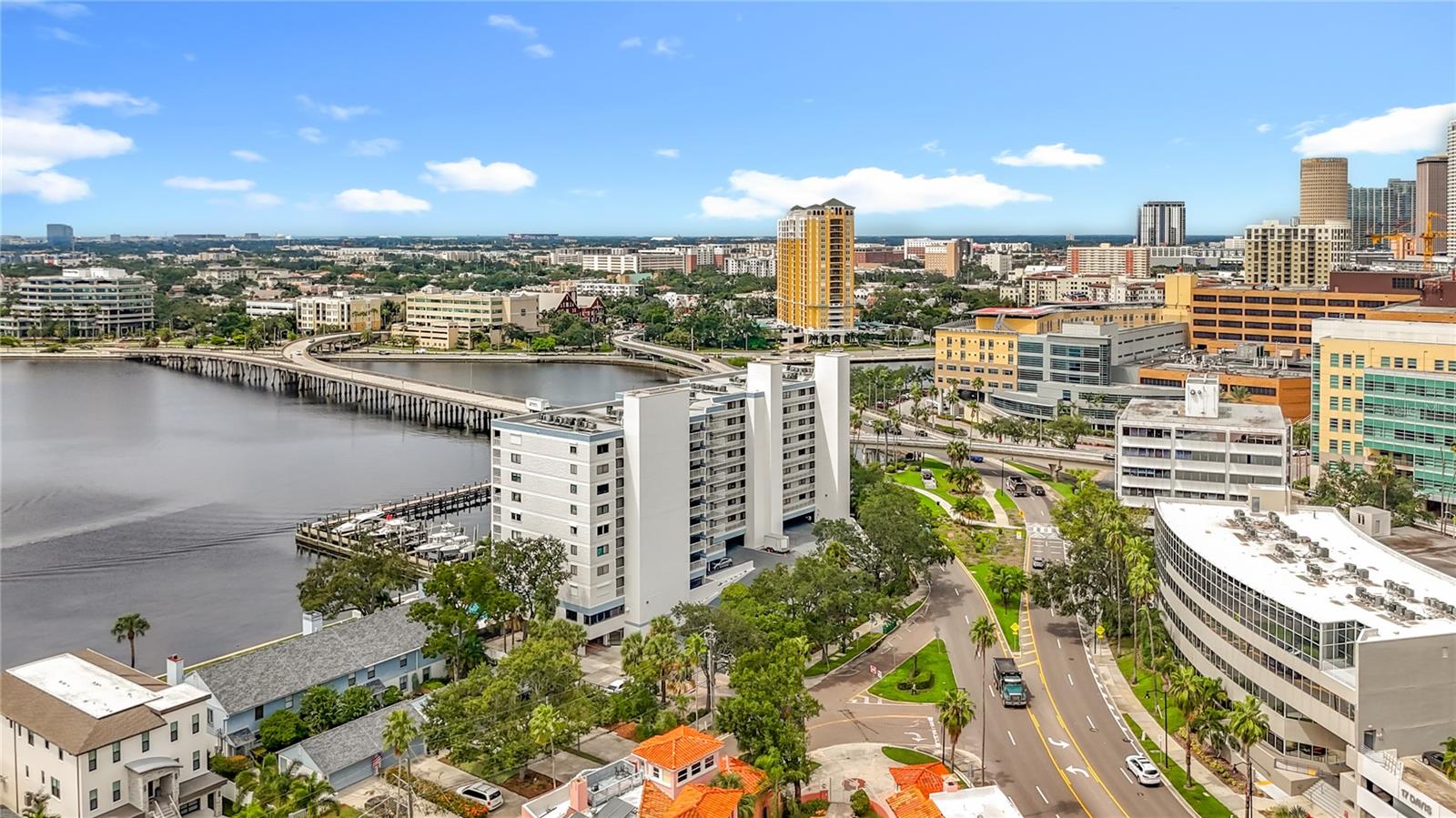 Image 83 of 90 For 2 Adalia Avenue 802