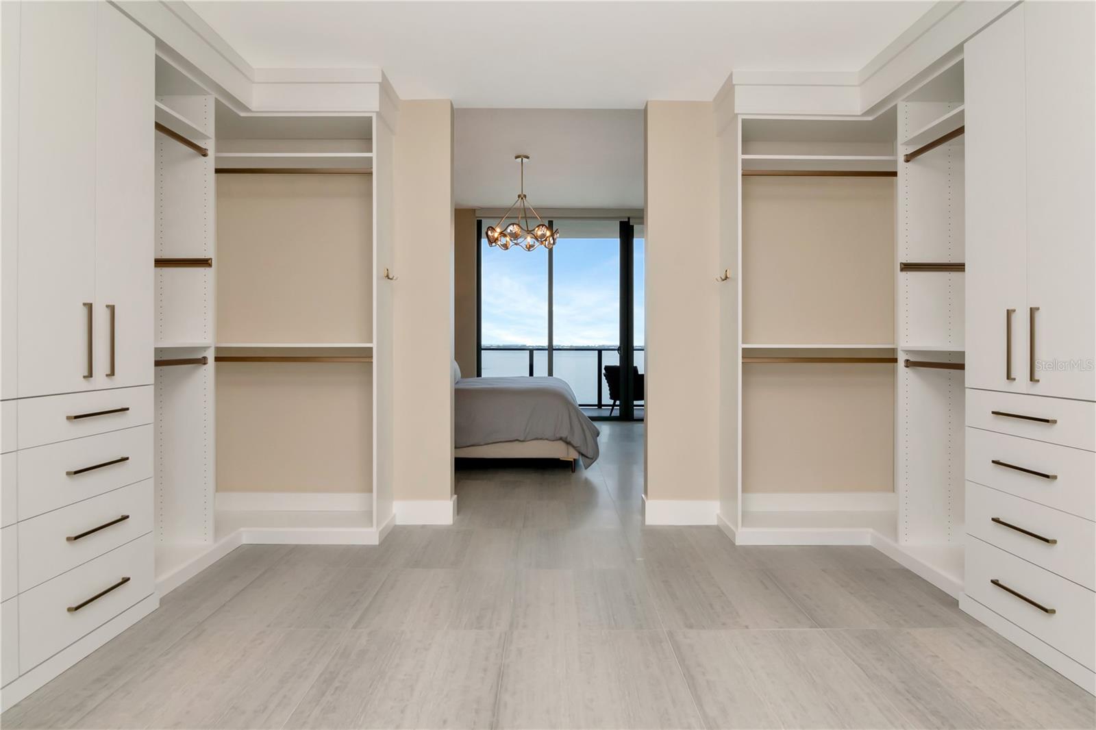 Image 11 of 100 For 2912 Santiago Street 804