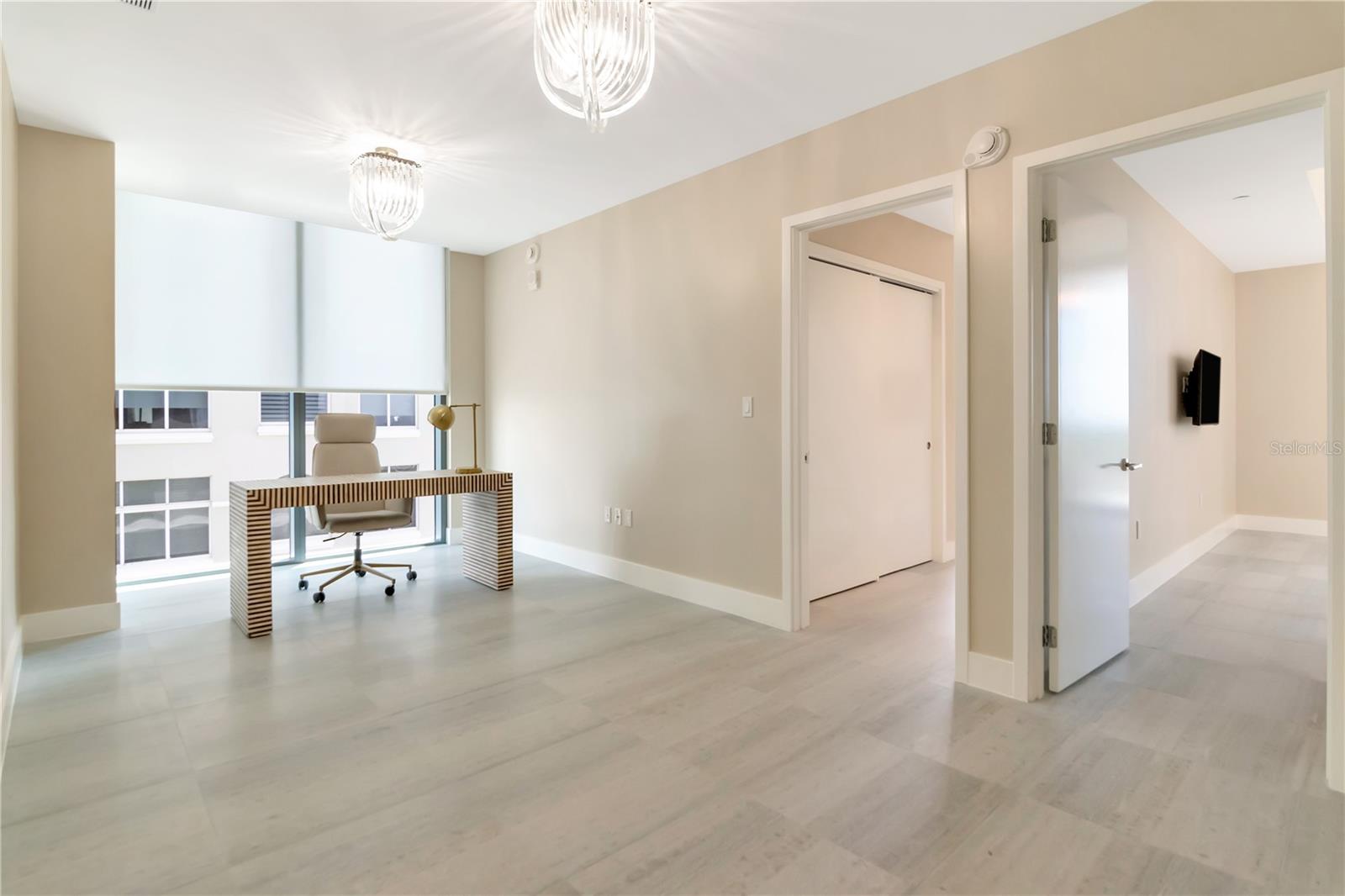 Image 27 of 100 For 2912 Santiago Street 804