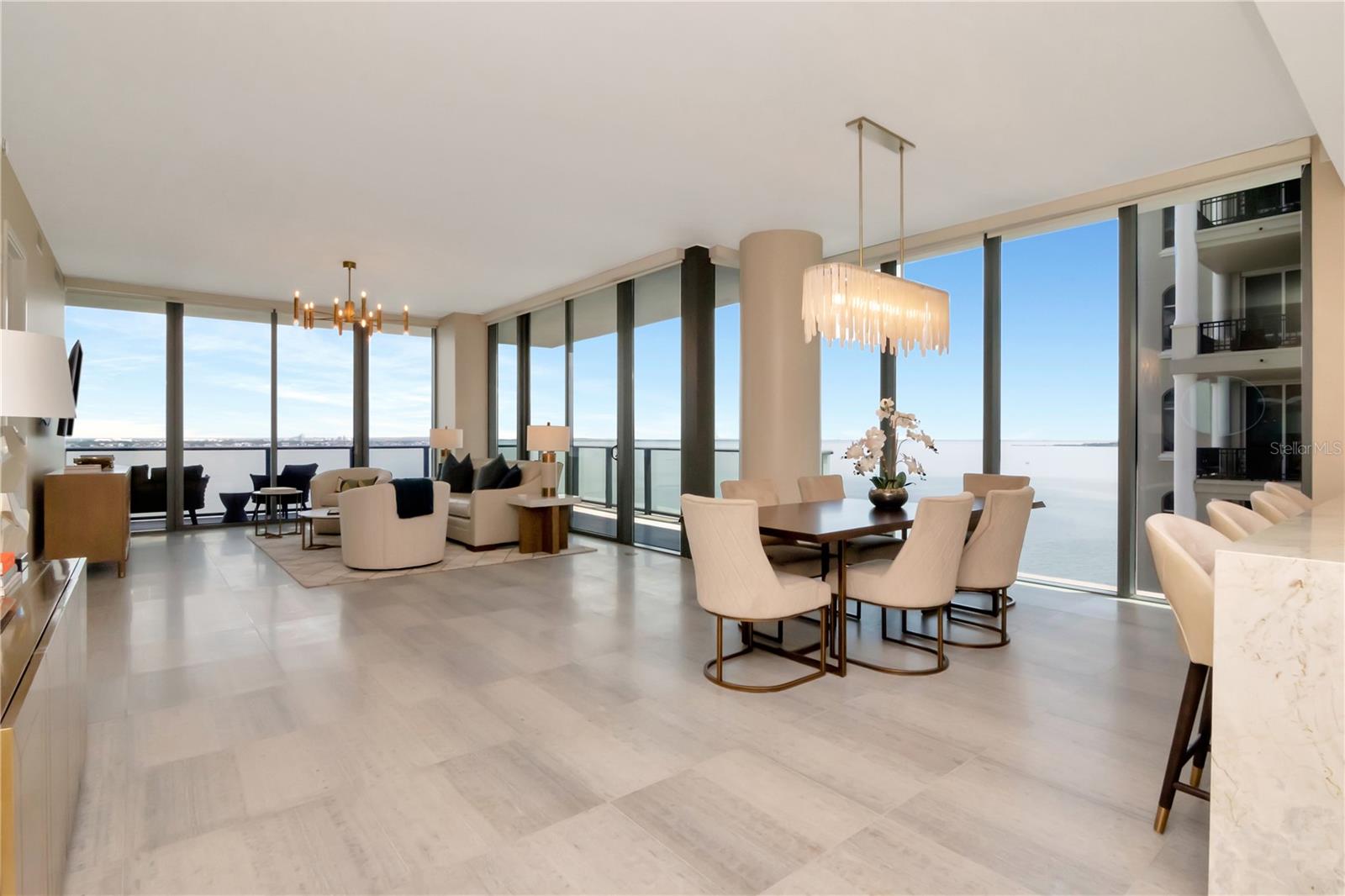 Image 36 of 100 For 2912 Santiago Street 804