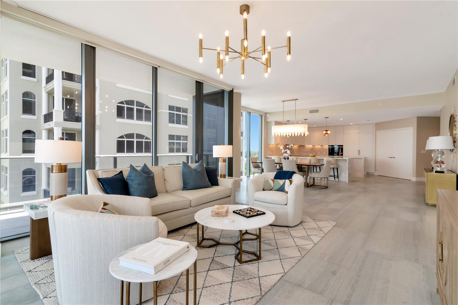 Image 42 of 100 For 2912 Santiago Street 804