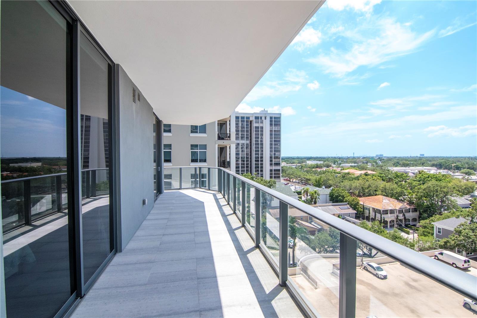 Image 46 of 100 For 2912 Santiago Street 804