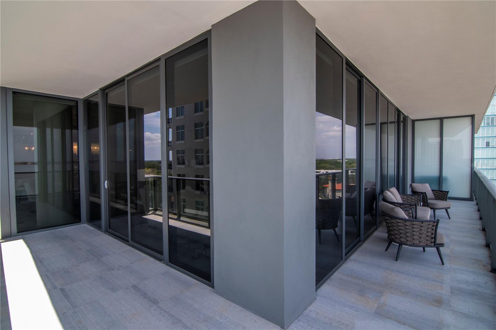 Image 53 of 100 For 2912 Santiago Street 804