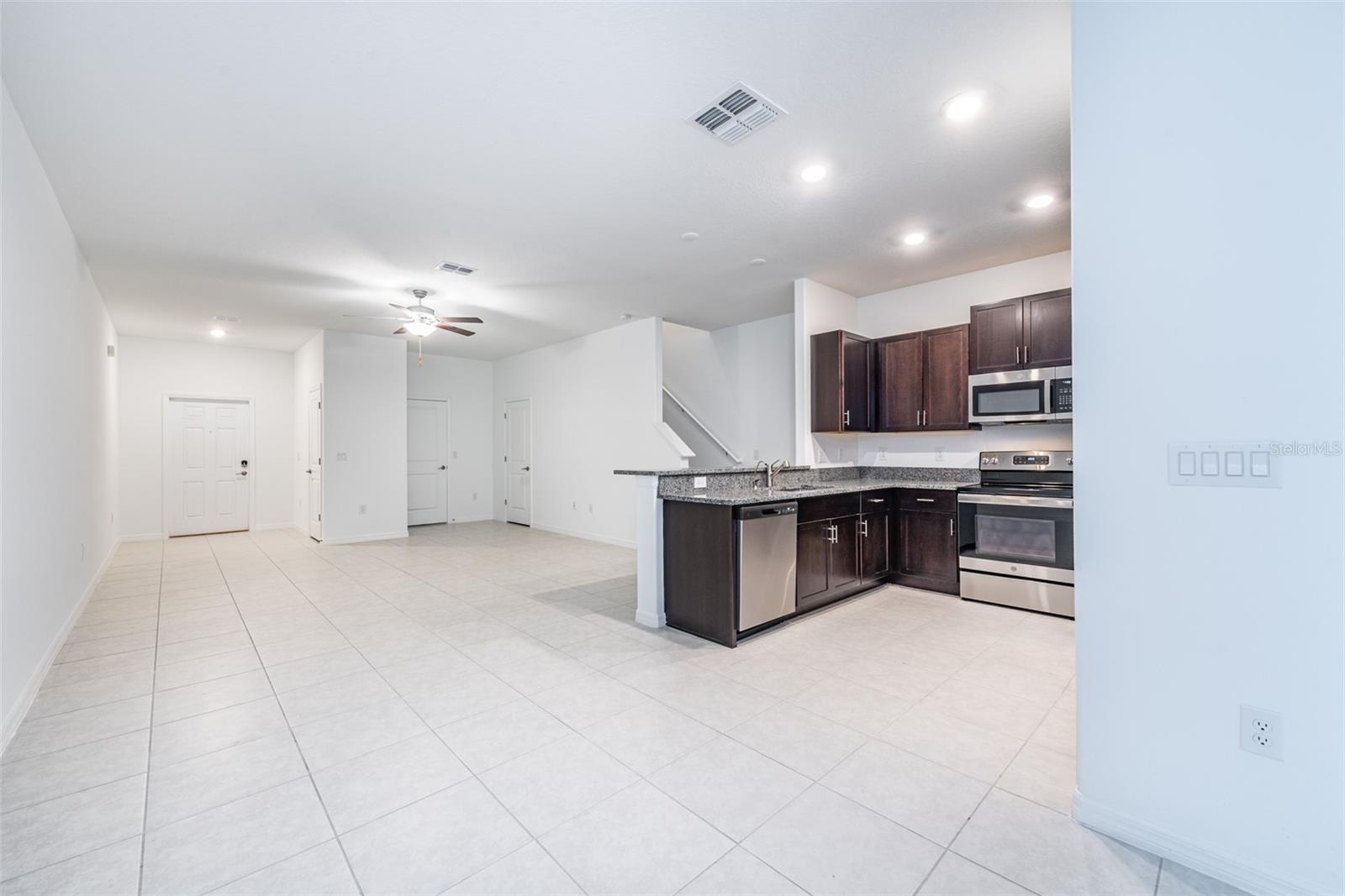 Image 5 of 29 For 14348 Editors Note Street