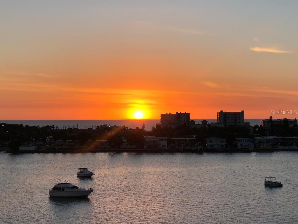 Image 22 of 25 For 610 Island Way 608