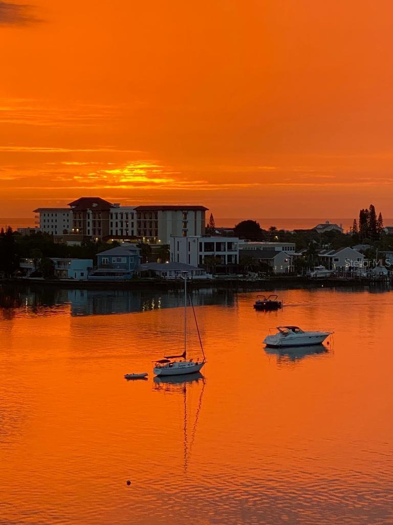 Image 23 of 25 For 610 Island Way 608