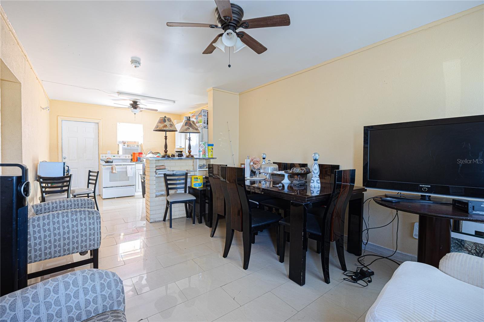 Image 2 of 16 For 646 Bayberry Drive