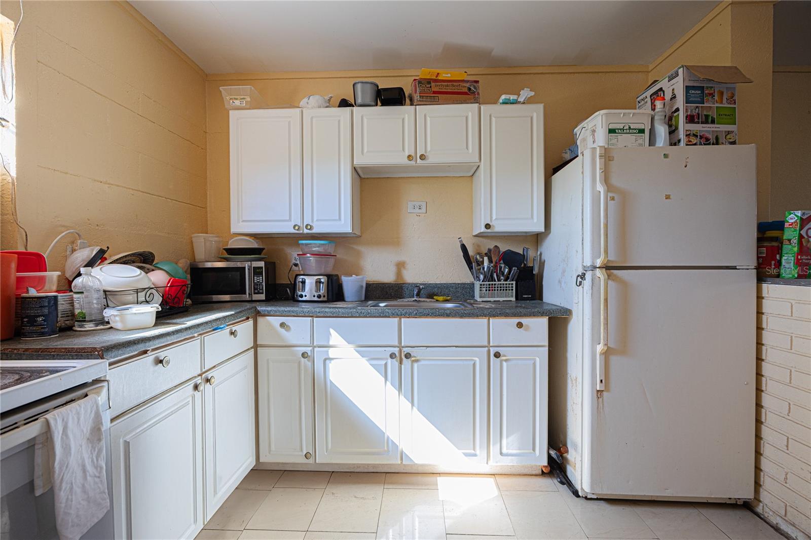 Image 3 of 16 For 646 Bayberry Drive