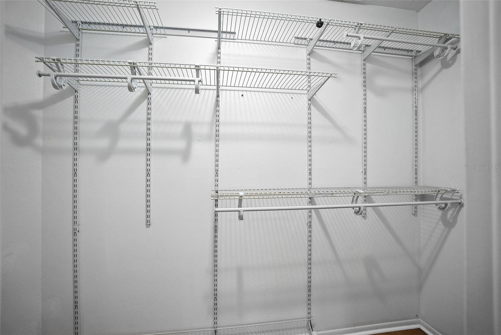 Listing photo id 20 for 10340 Alberta Court