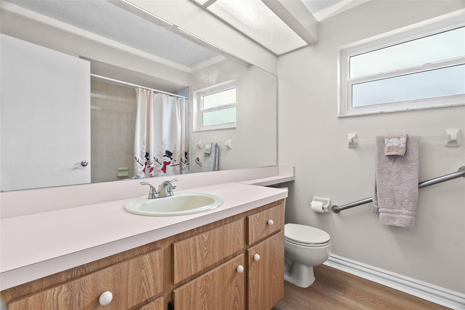 Listing photo id 23 for 10340 Alberta Court