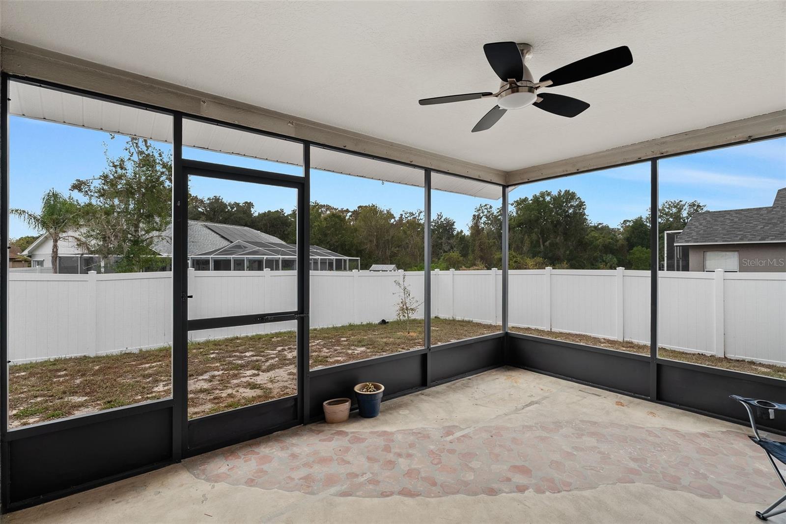 Listing photo id 28 for 10340 Alberta Court