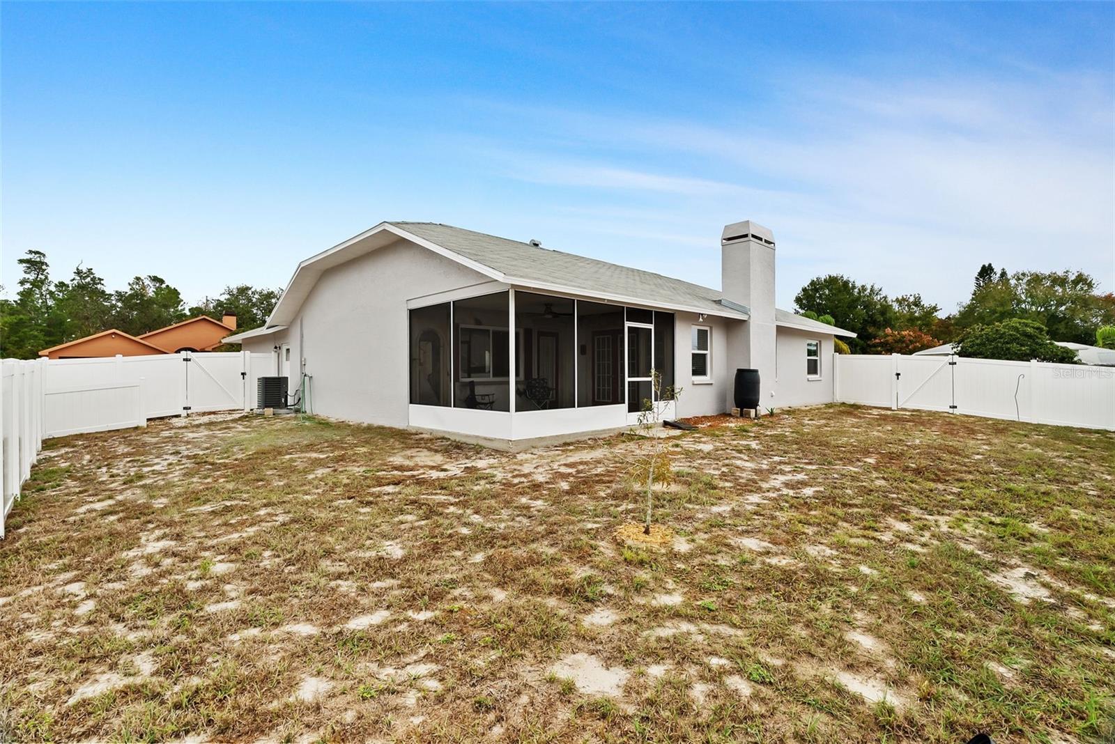 Listing photo id 31 for 10340 Alberta Court