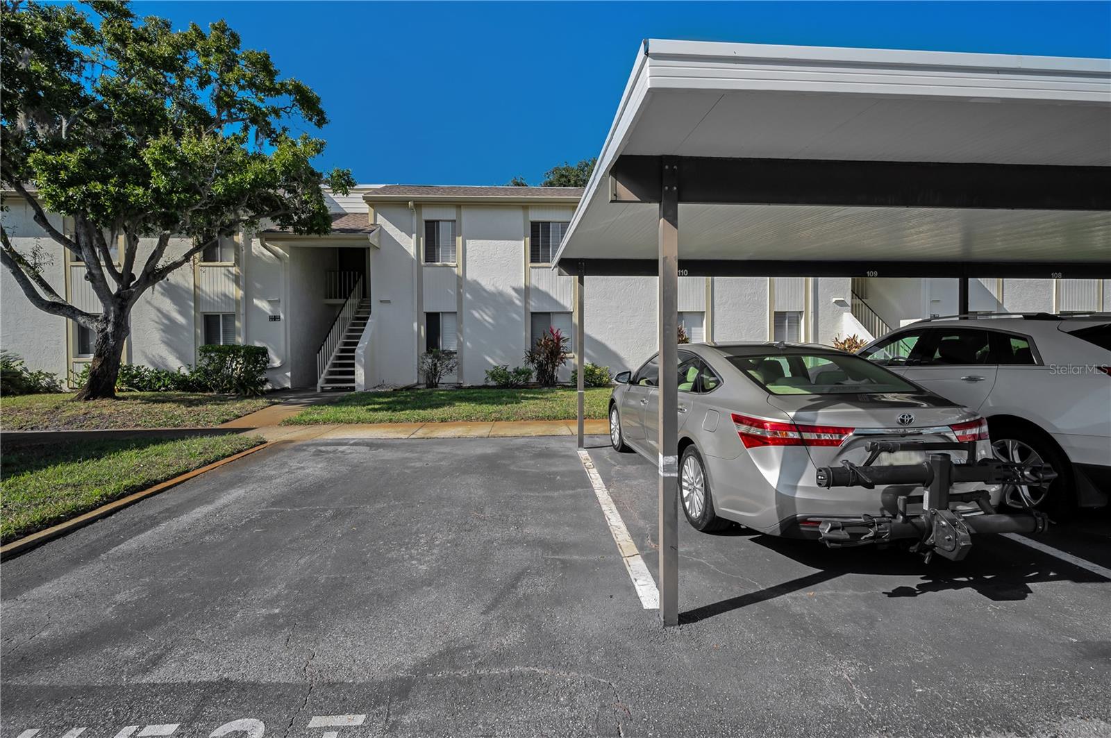 Image 28 of 39 For 110 Cypress Court 3-82