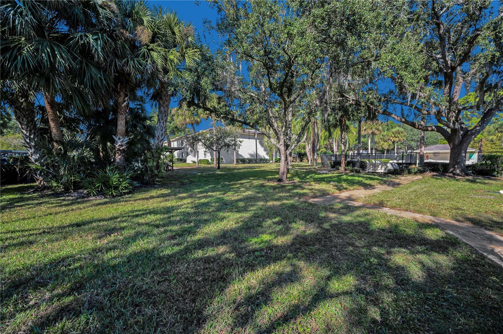 Image 31 of 39 For 110 Cypress Court 3-82