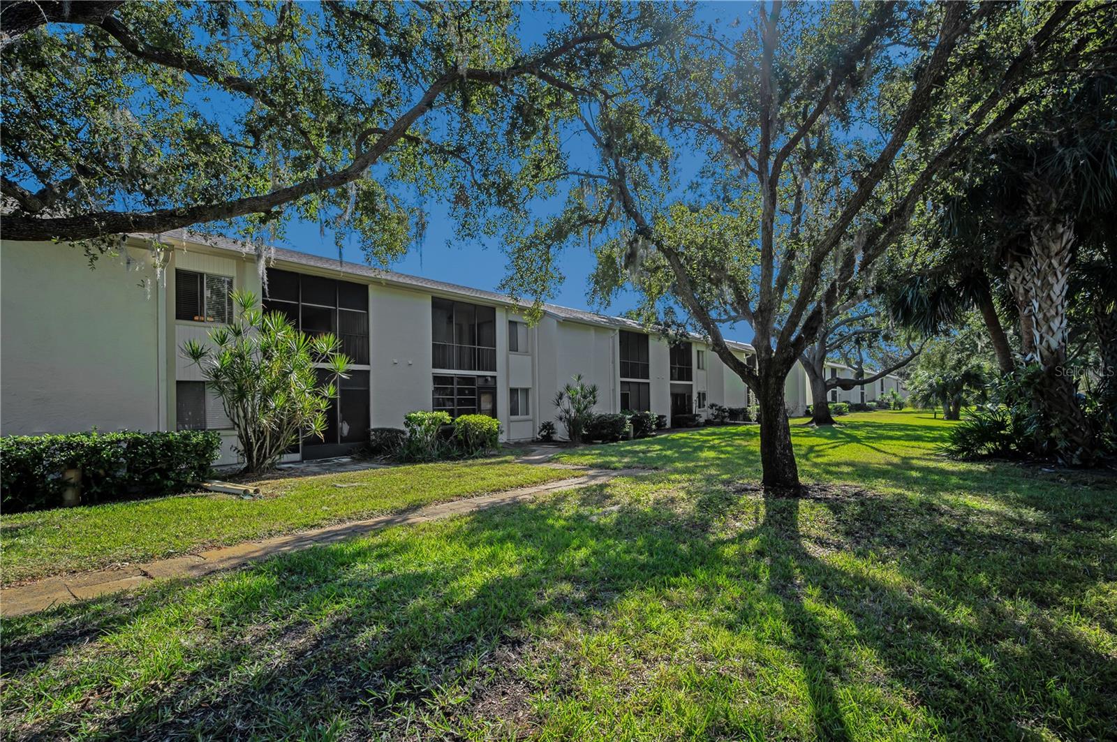 Image 33 of 39 For 110 Cypress Court 3-82