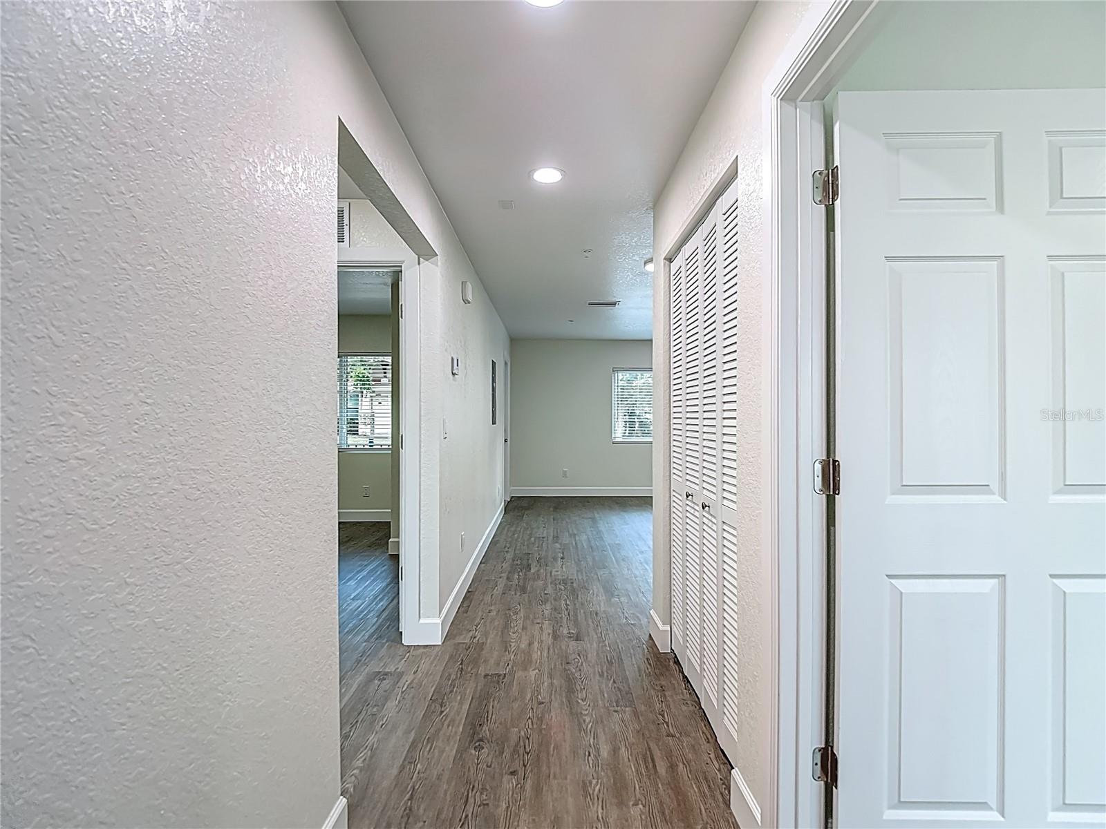 Image 11 of 77 For 401 Boyer Street 2