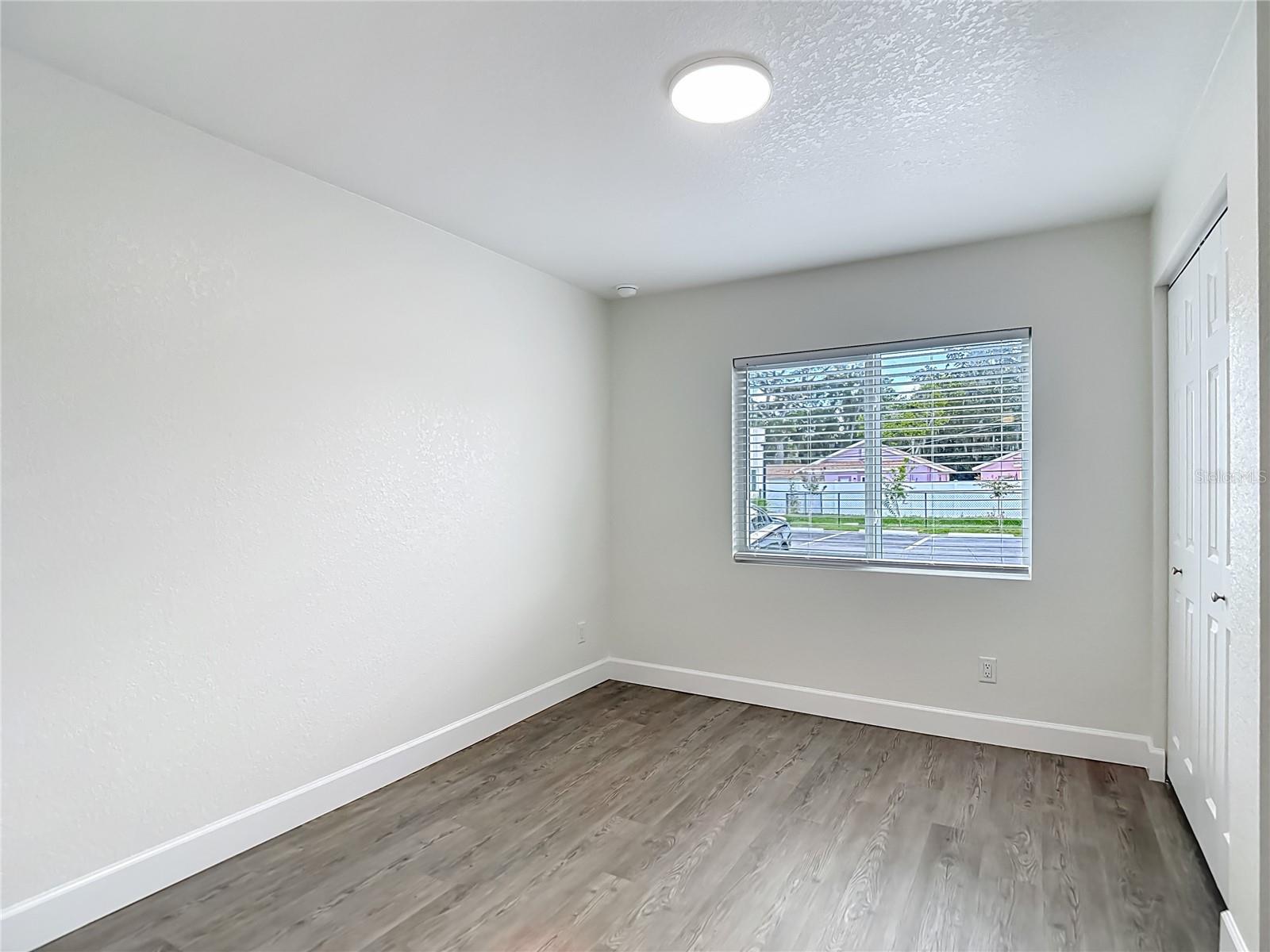 Image 19 of 77 For 401 Boyer Street 2