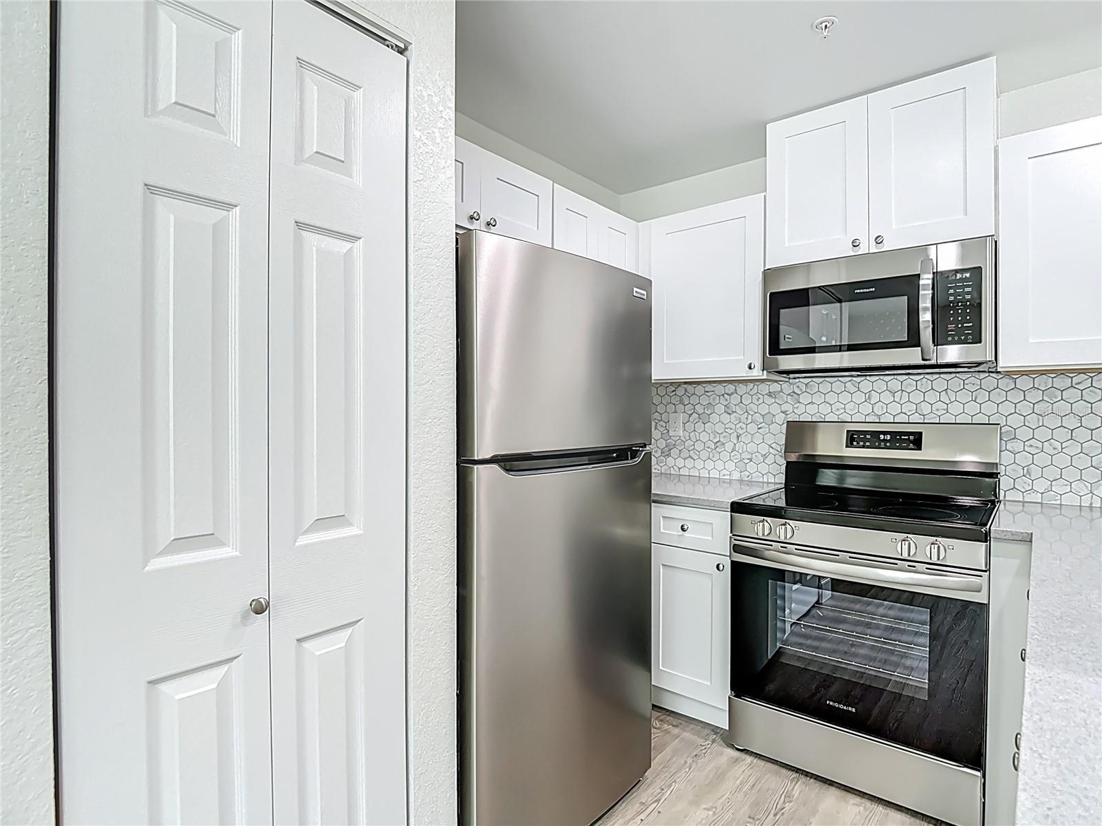 Image 27 of 77 For 401 Boyer Street 2