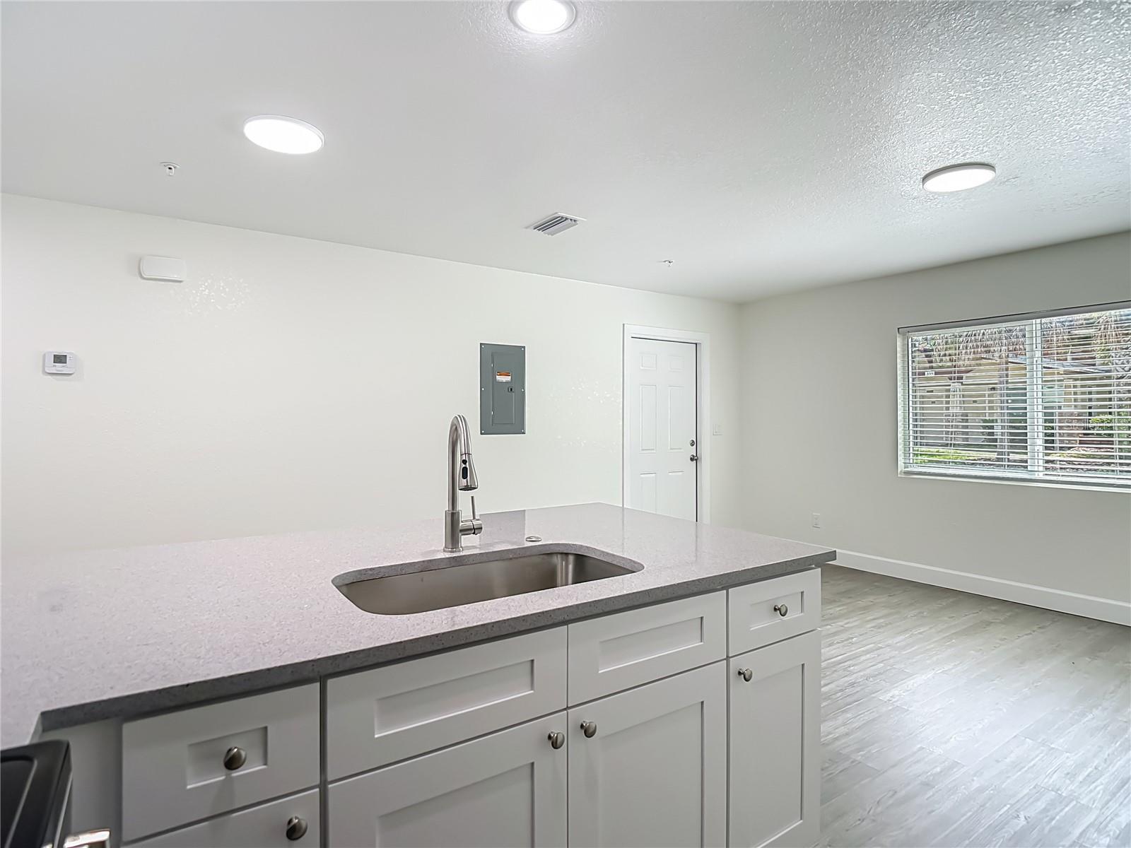 Image 28 of 77 For 401 Boyer Street 2