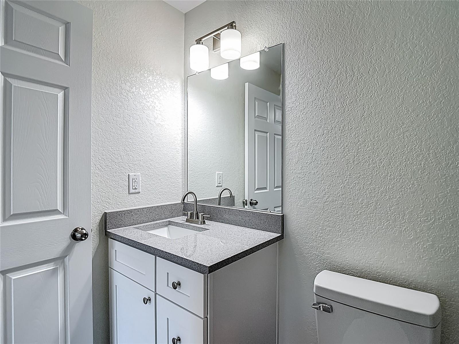 Image 36 of 77 For 401 Boyer Street 2