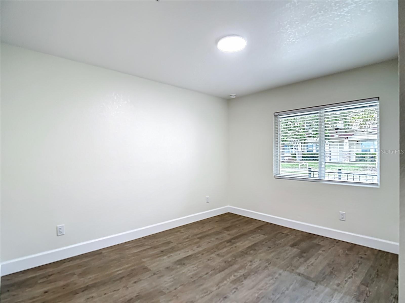 Image 38 of 77 For 401 Boyer Street 2