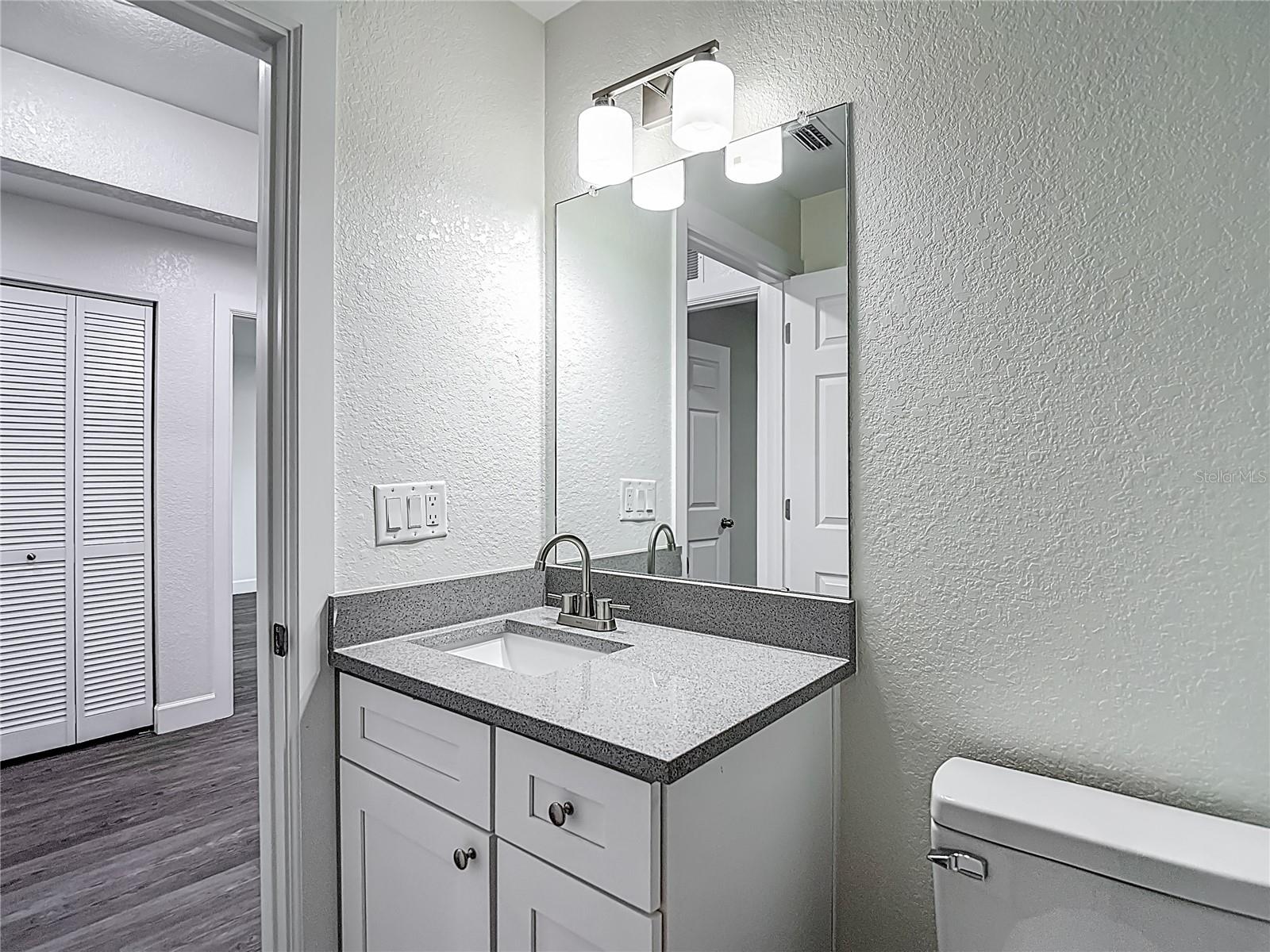 Image 44 of 77 For 401 Boyer Street 2