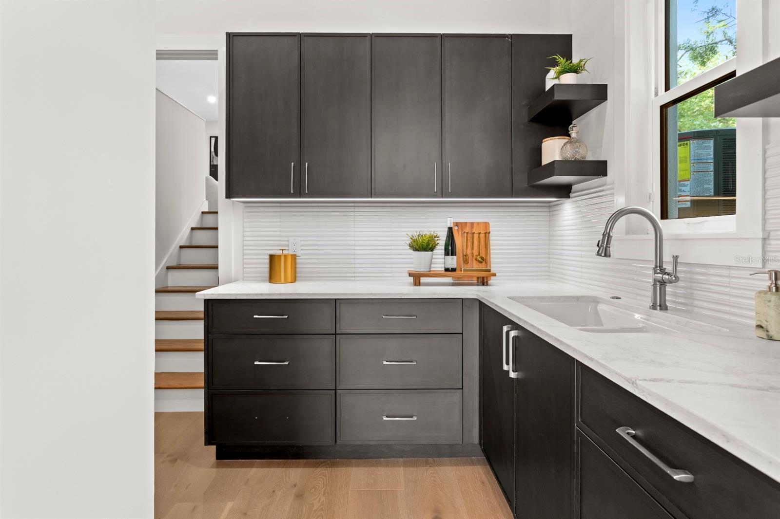 Image 12 of 72 For 4624 San Jose Street