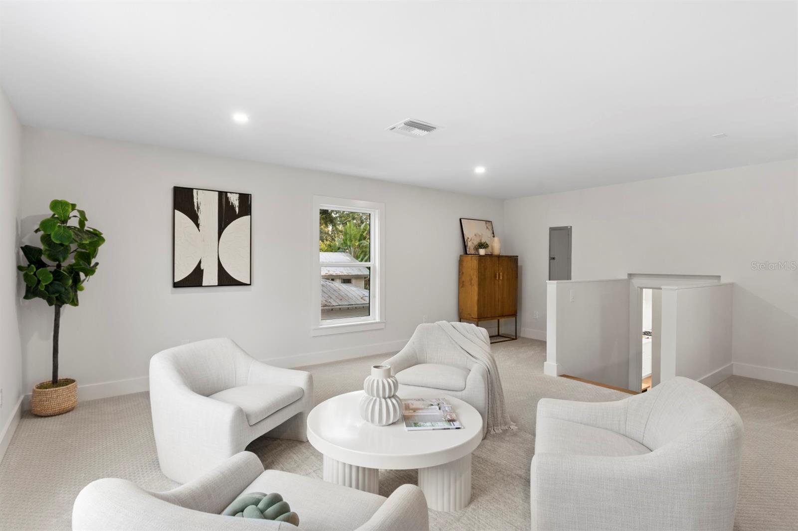 Image 15 of 72 For 4624 San Jose Street