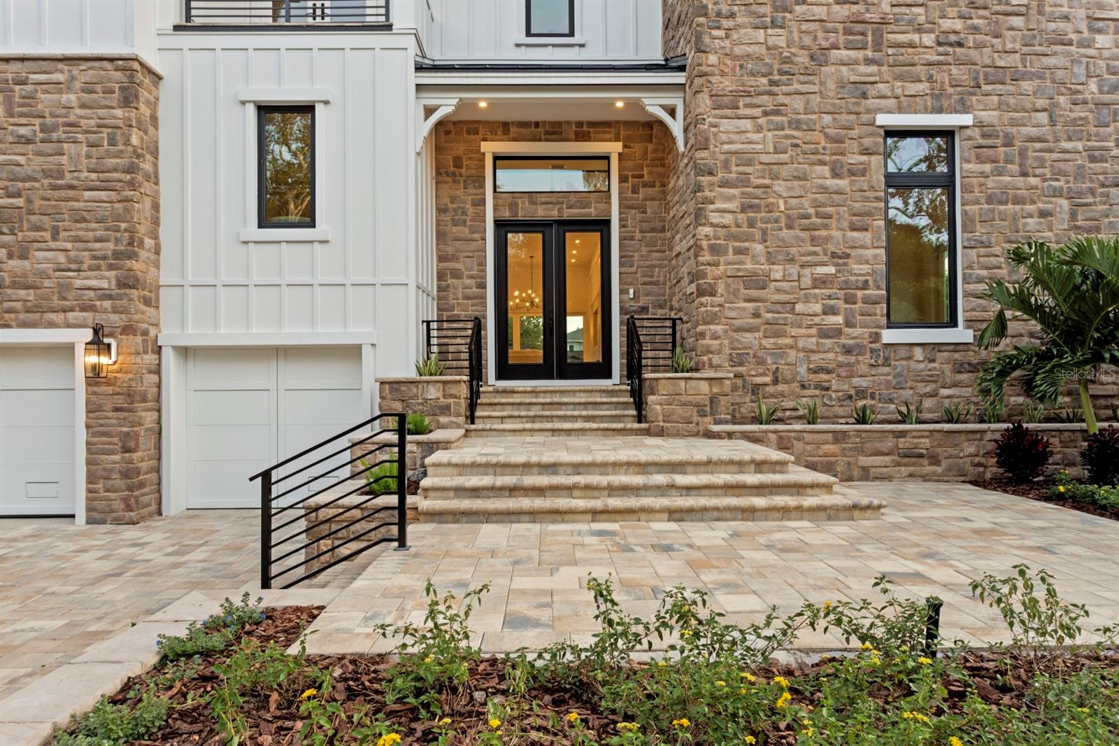 Image 2 of 72 For 4624 San Jose Street